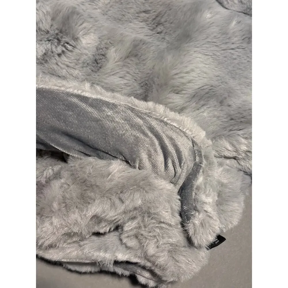 FRYE Faux Fur Throw Blanket 50 x 70” Reversible Grey Gray NWT TEXTURED Bubble